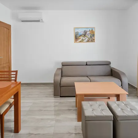 Ana Omiš